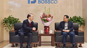 区市各级领导看望幸运传世高精尖技术人才