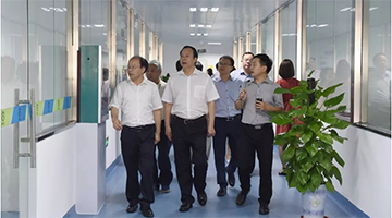 华南理工大学党委书记章熙春一行莅临幸运传世调研