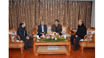 南宁市委常委、组织部部长谭向光慰问公司总经理宋海农博士