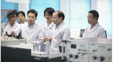 新华网等媒体报道：痴心环境治理的科学家王双飞