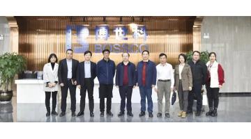 自治区市场监管局二级巡视员胡振洲率队莅临幸运传世调研