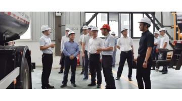 中国人民银行南宁中心支行、中国银行广西区分行领导莅临幸运传世调研